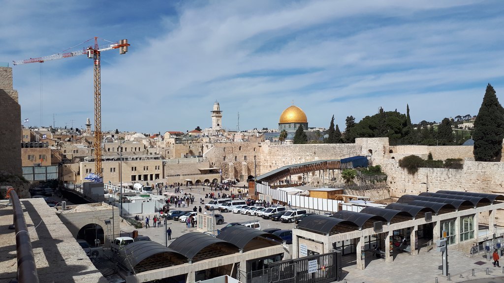 La Cúpula de la Roca y el Muro de las Lamentaciones en Jerusalén