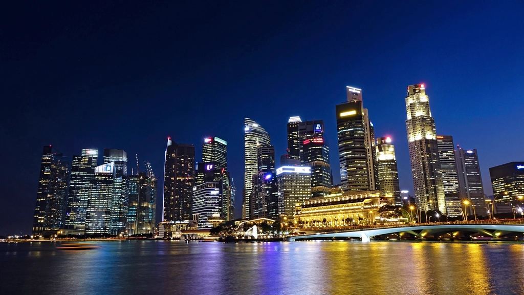 Singapore’s Marina Bay at night